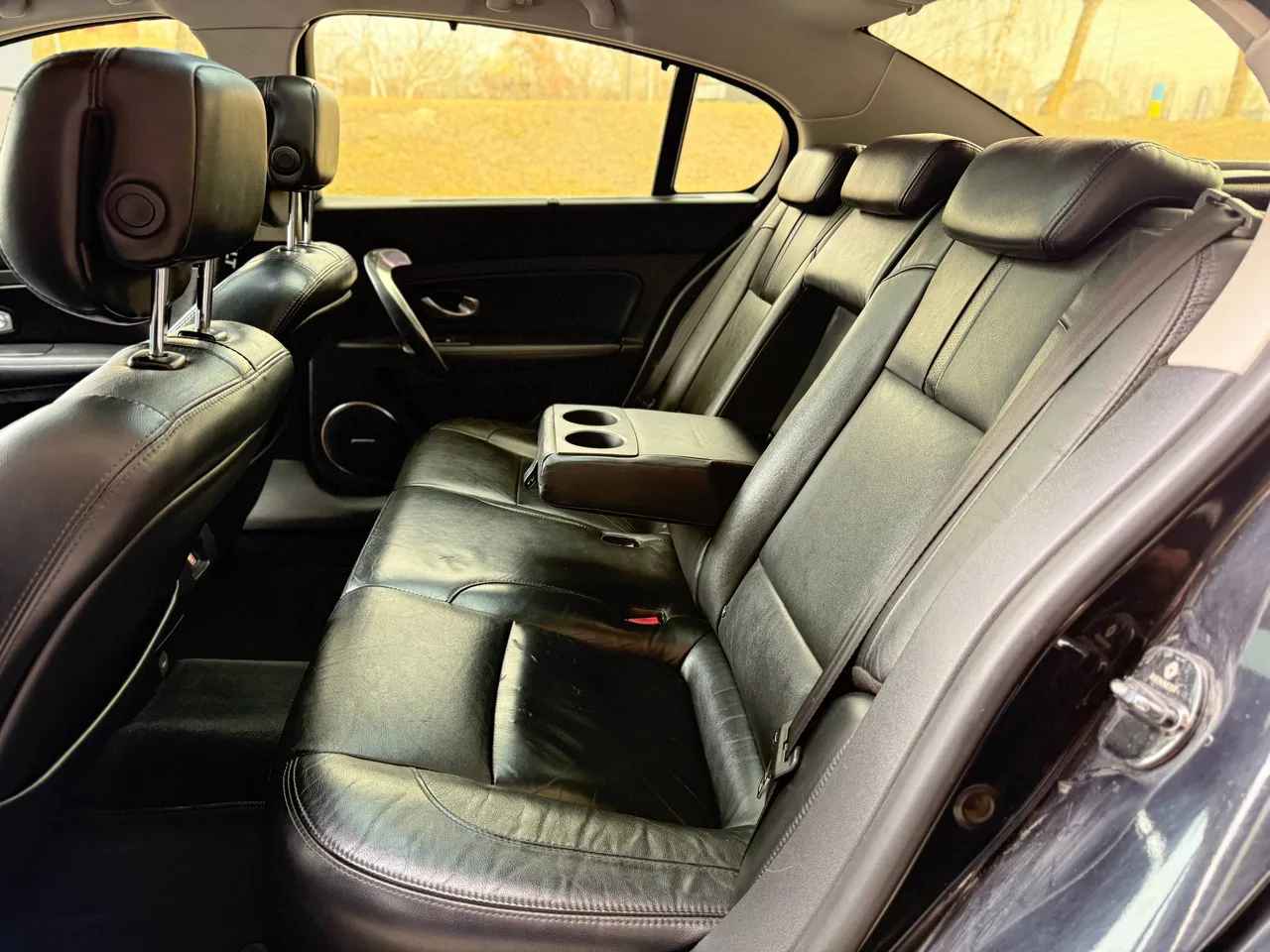 Renault Latitude - фото 10