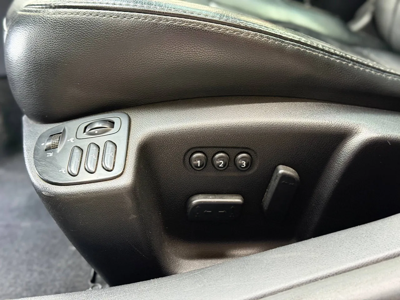 Renault Latitude - фото 12