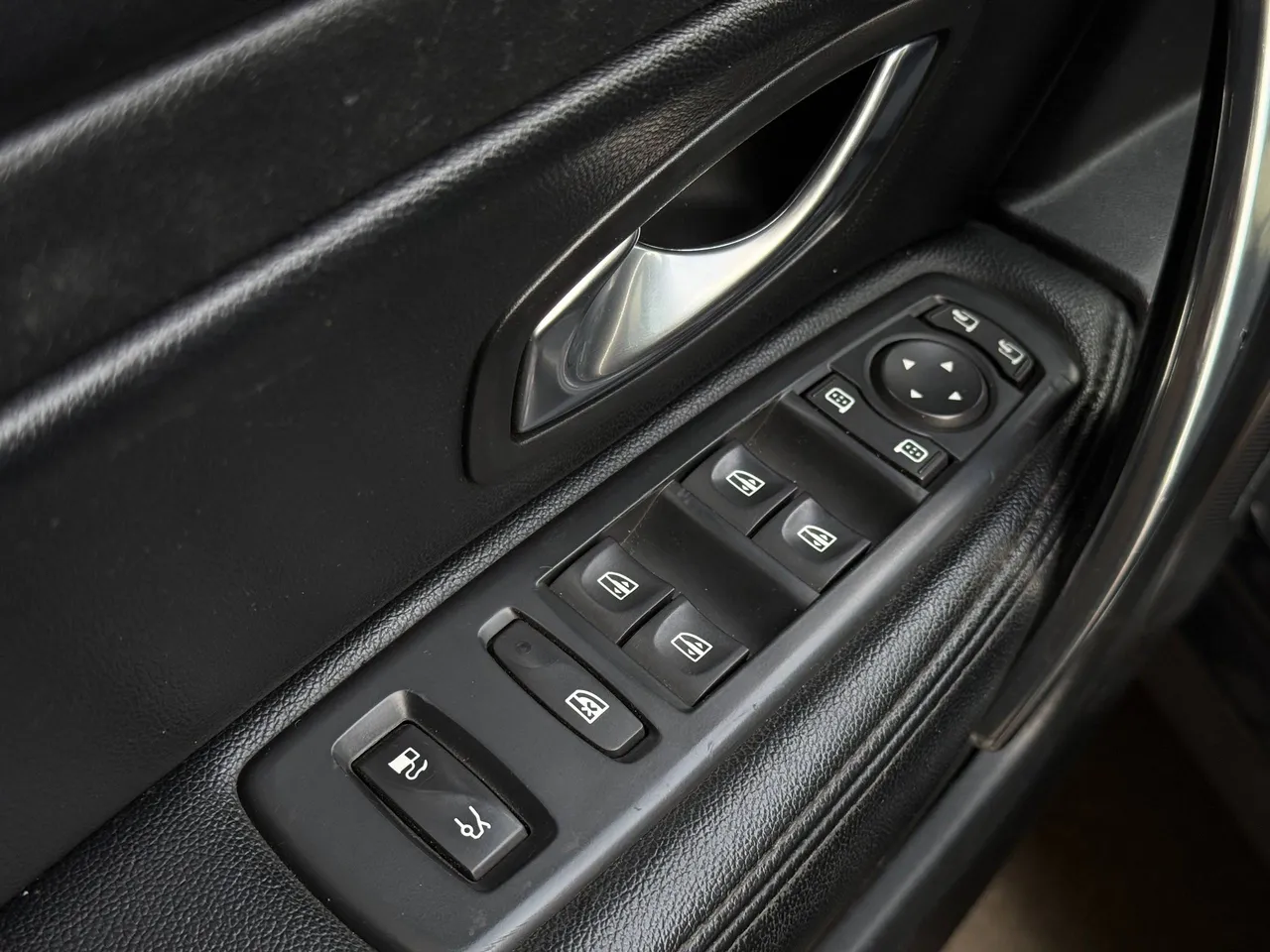 Renault Latitude - фото 20