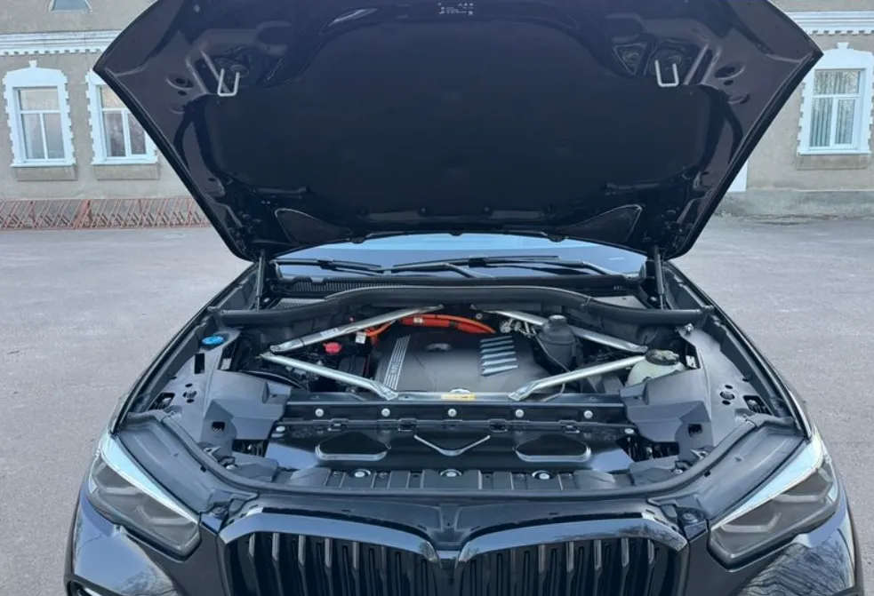 BMW X5 - фото 10