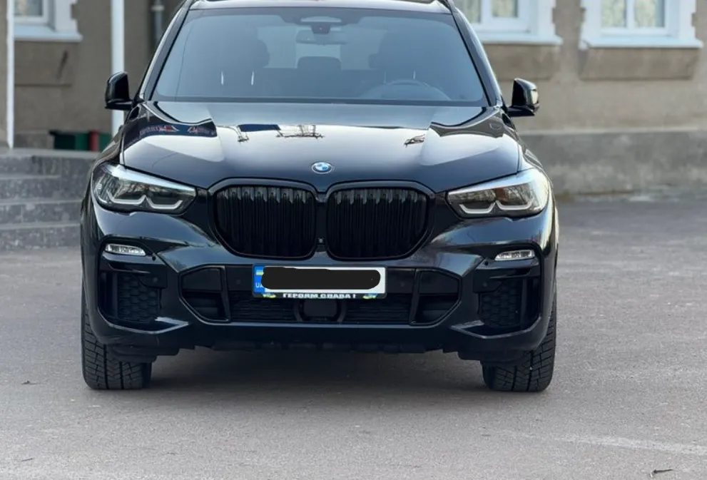 BMW X5 - фото 2