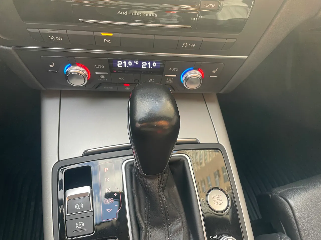 Audi A6 - фото 10