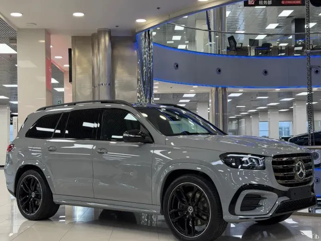 Mercedes-Benz GLS - фото 4