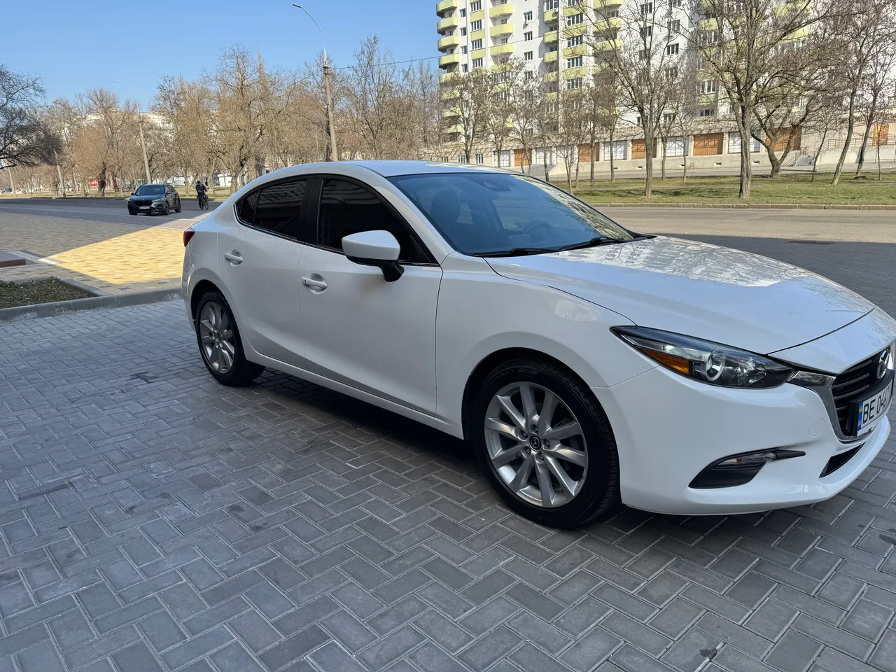 Mazda 3 - фото 6