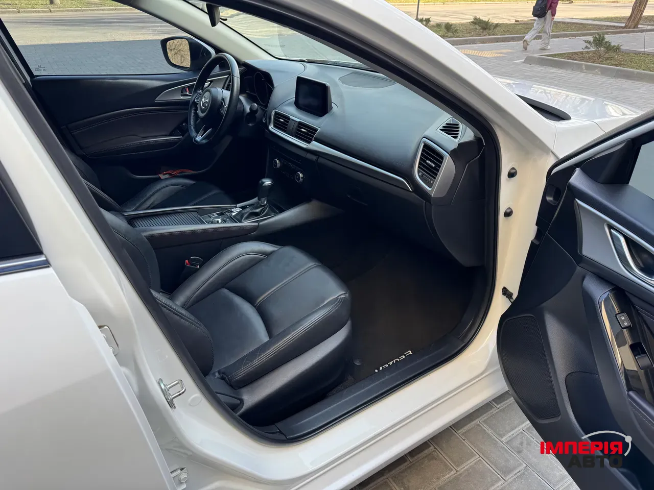 Mazda 3 - фото 17