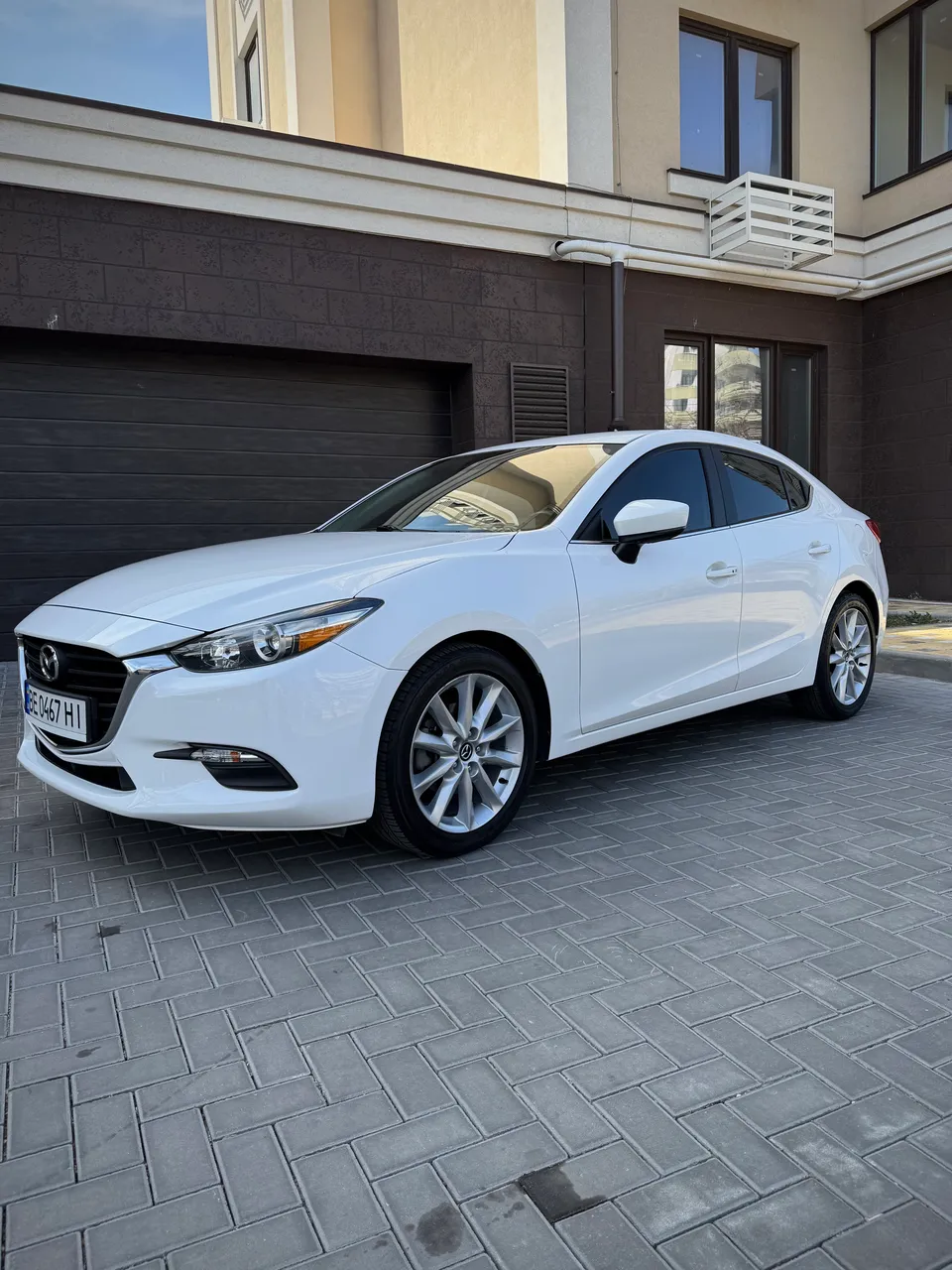 Mazda 3 - фото 1