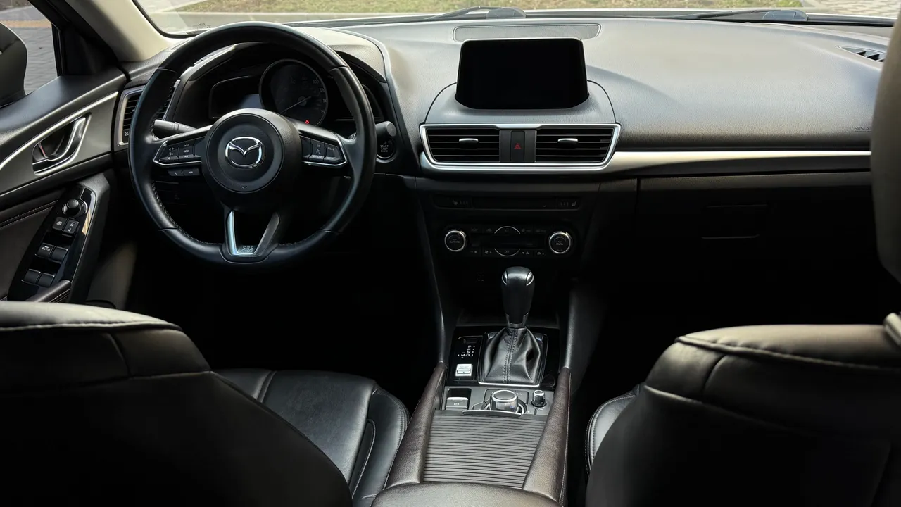Mazda 3 - фото 16
