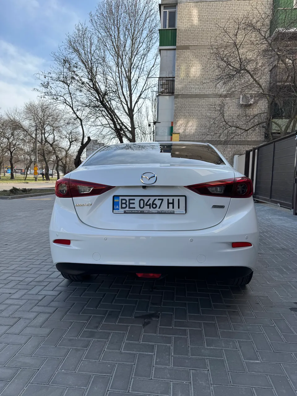 Mazda 3 - фото 11