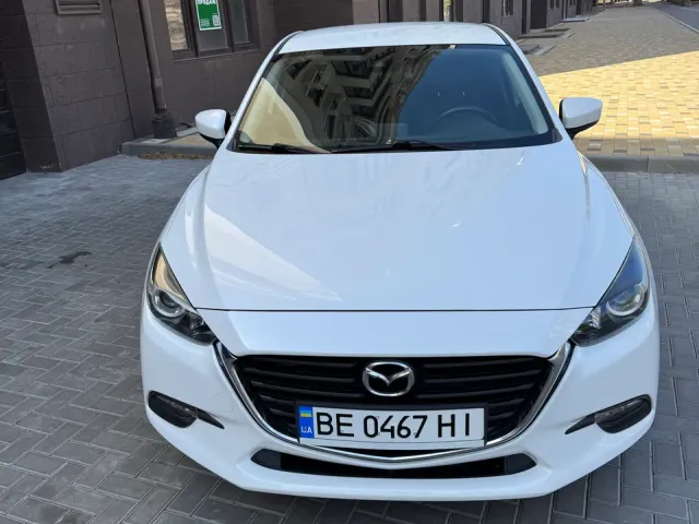 Mazda 3 - фото 4
