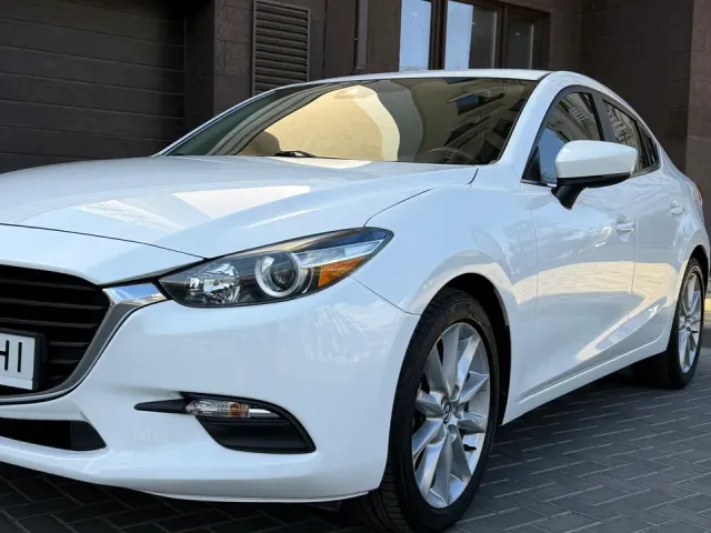 Mazda 3 - фото 2