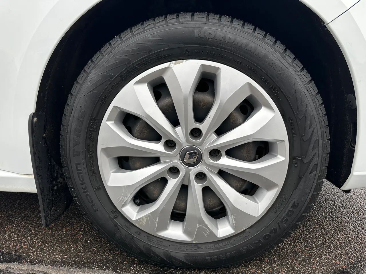 Renault Megane - фото 10