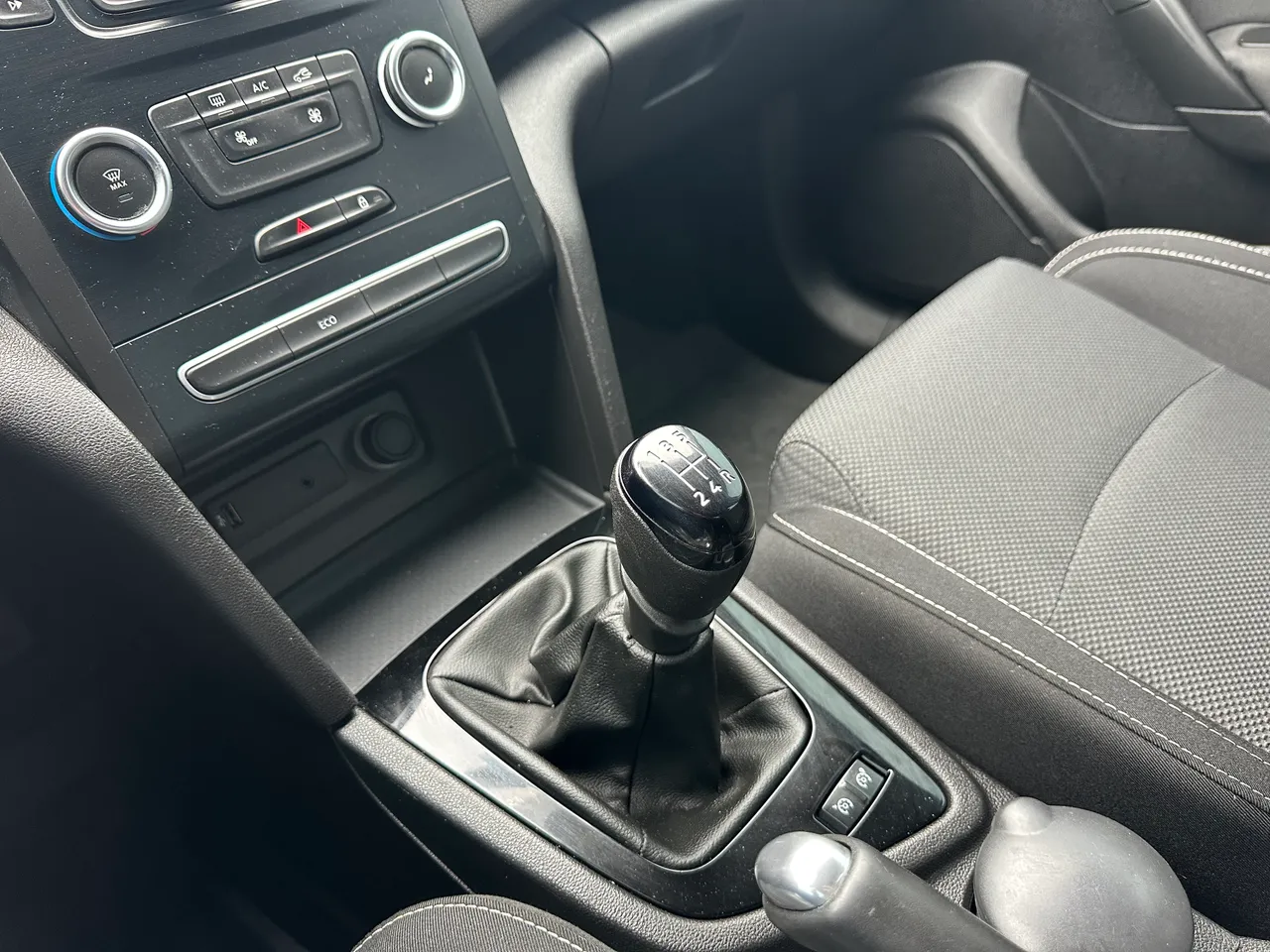 Renault Megane - фото 17