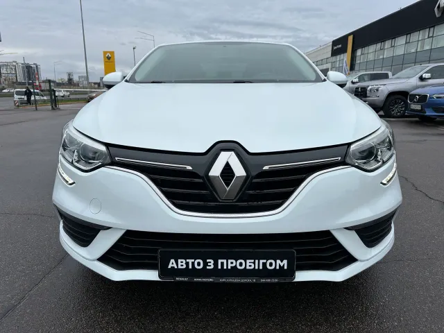 Renault Megane - фото 2