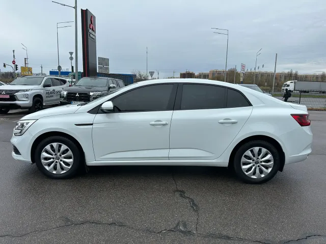 Renault Megane - фото 4