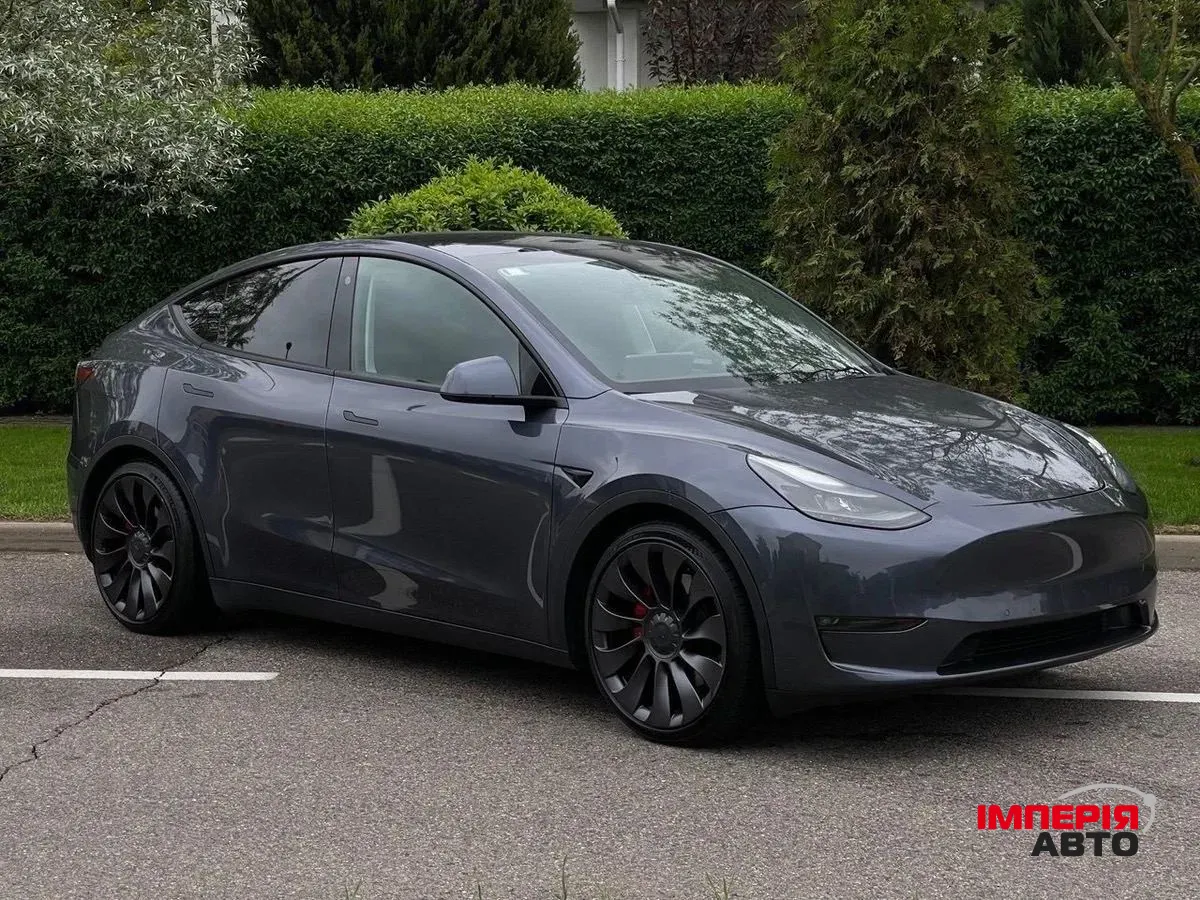 Tesla Model Y - фото 2