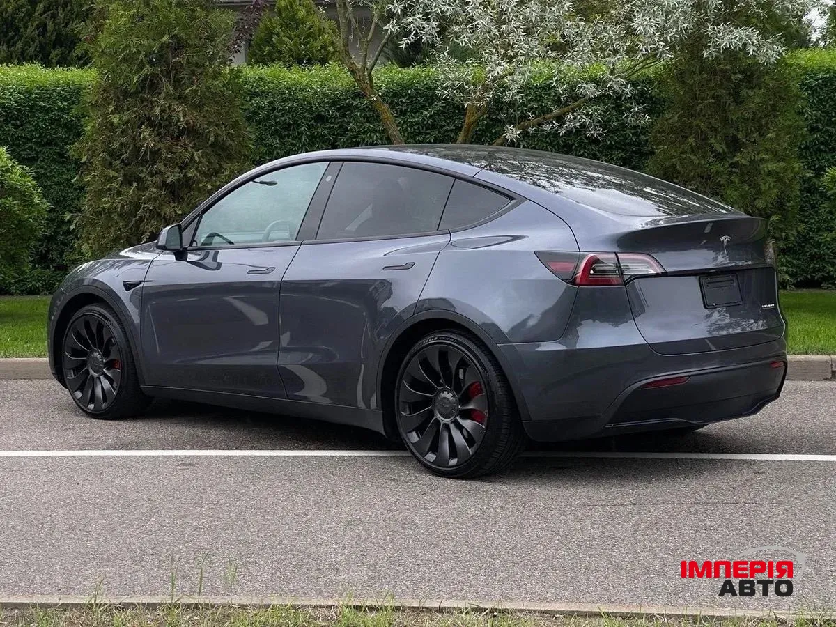 Tesla Model Y - фото 5