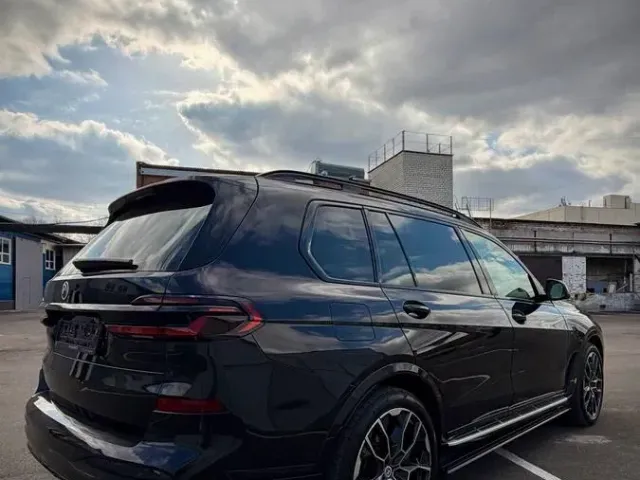 BMW X7 - фото 4