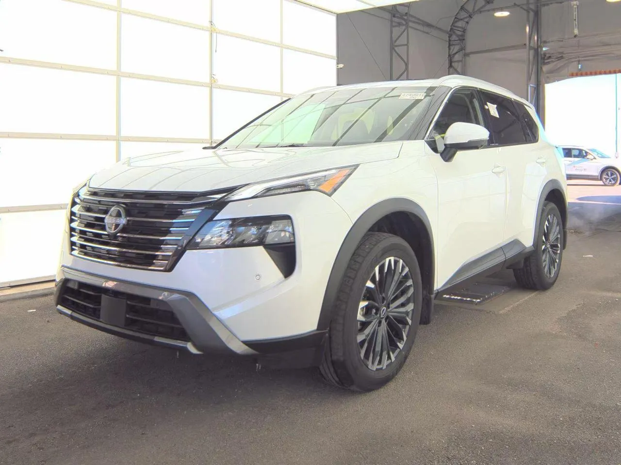 Nissan Rogue - фото 2