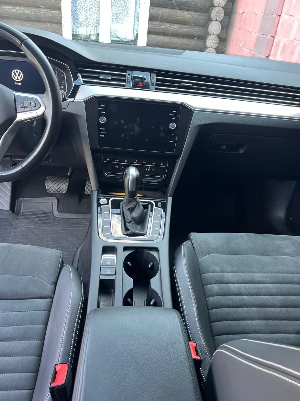 Volkswagen Passat - фото 8