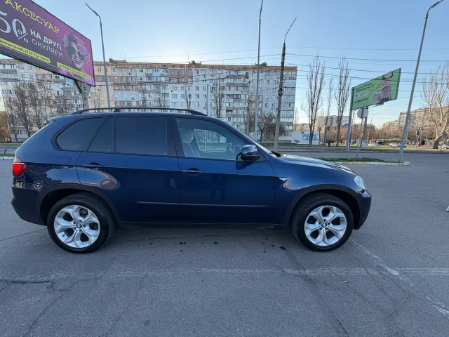 BMW X5 - фото 1