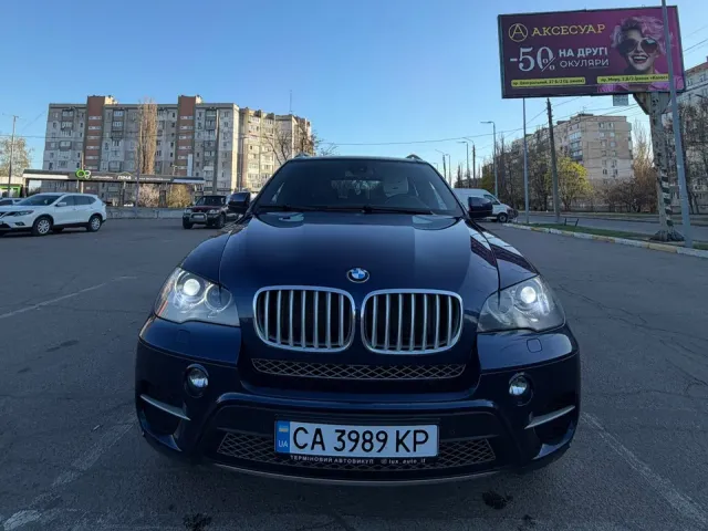 BMW X5 - фото 2