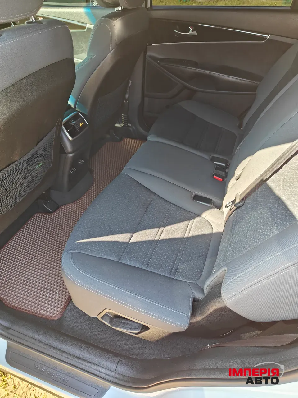 Kia Sorento - фото 17