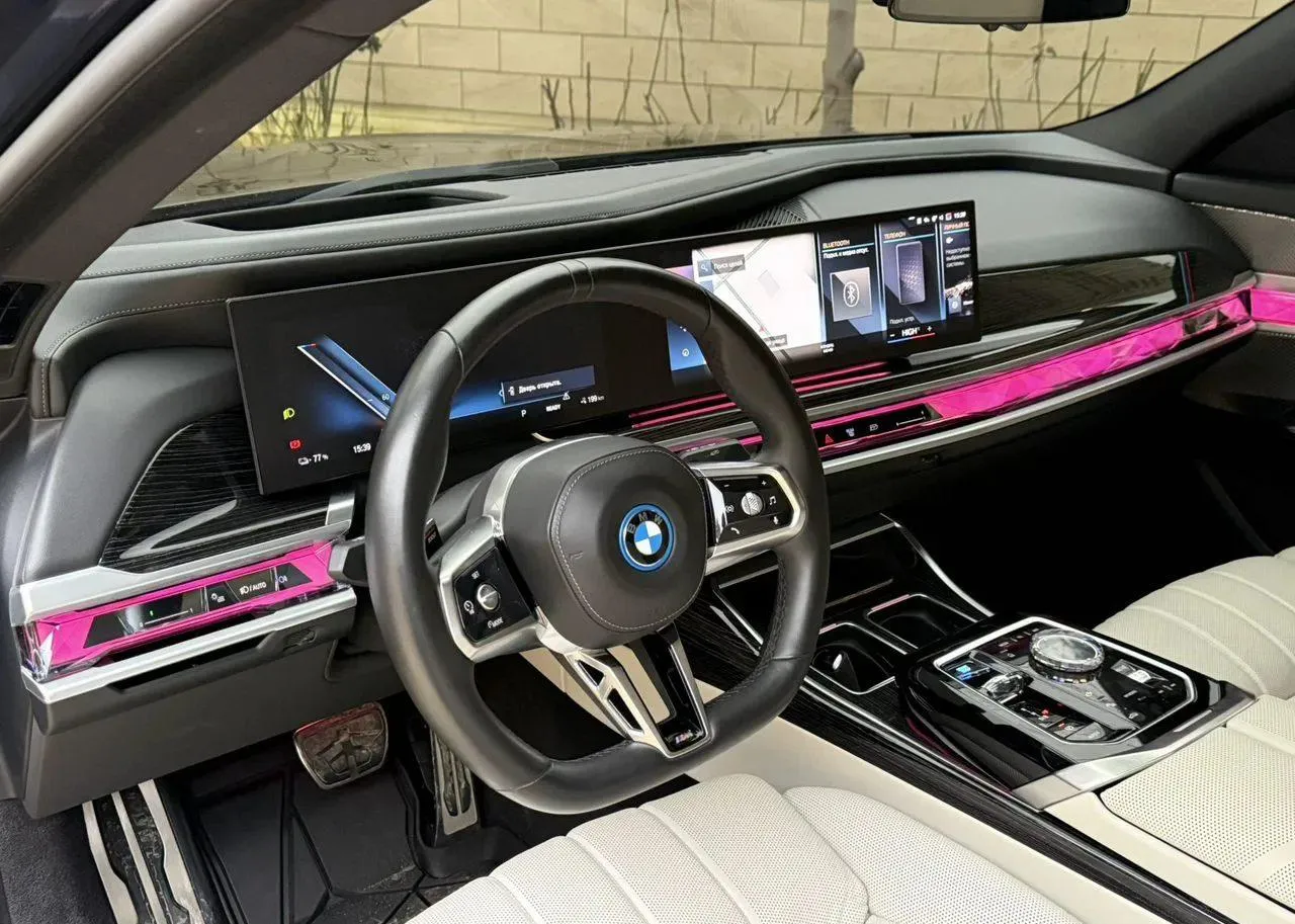 BMW i7 - фото 8