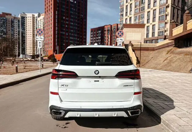 BMW X5 - фото 6