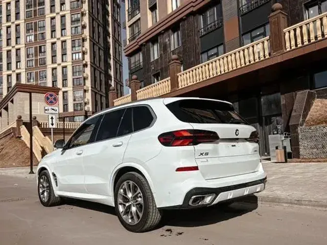 BMW X5 - фото 4