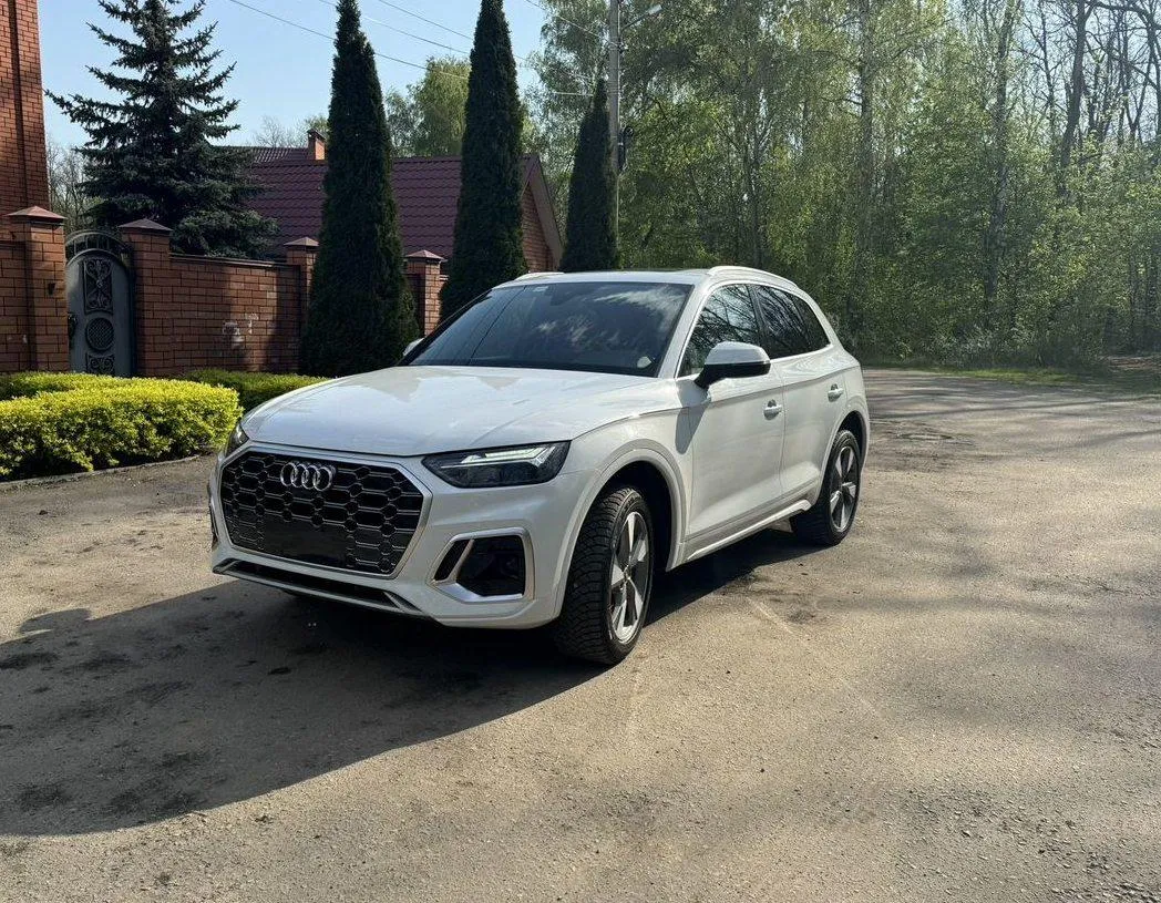 Audi Q5 - фото 1