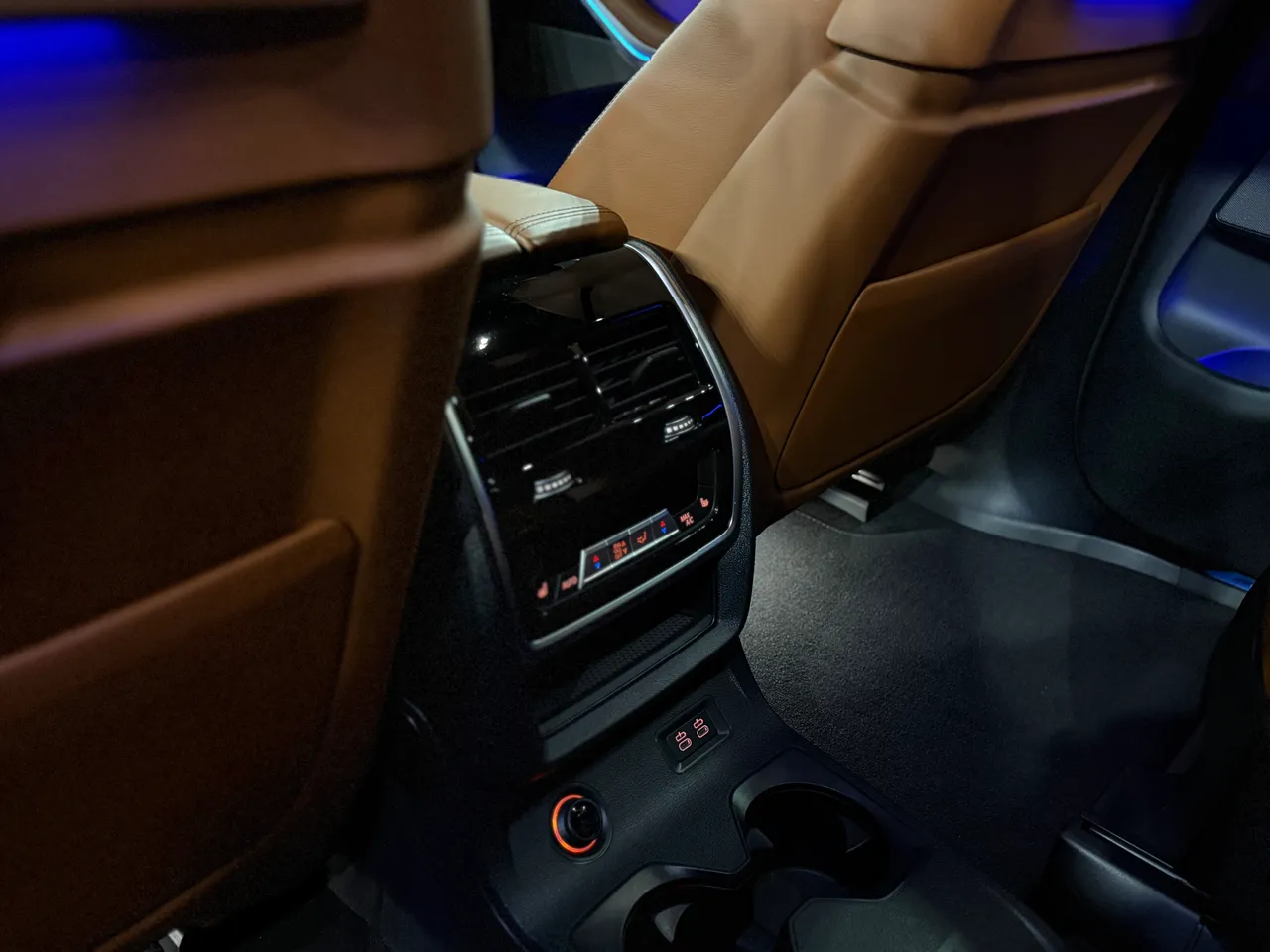 BMW X7 - фото 18
