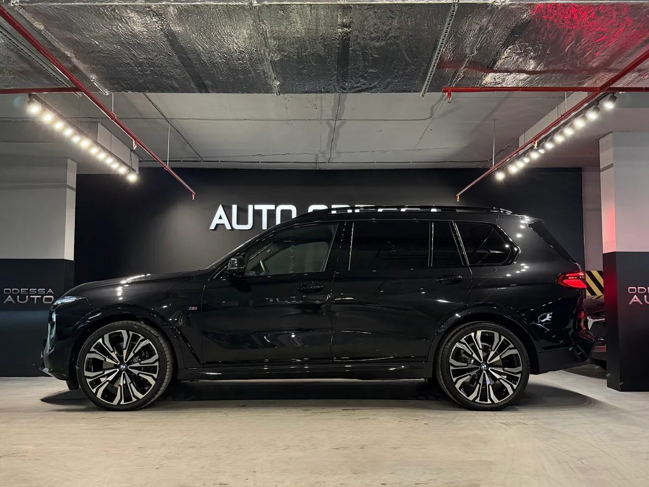BMW X7 - фото 7
