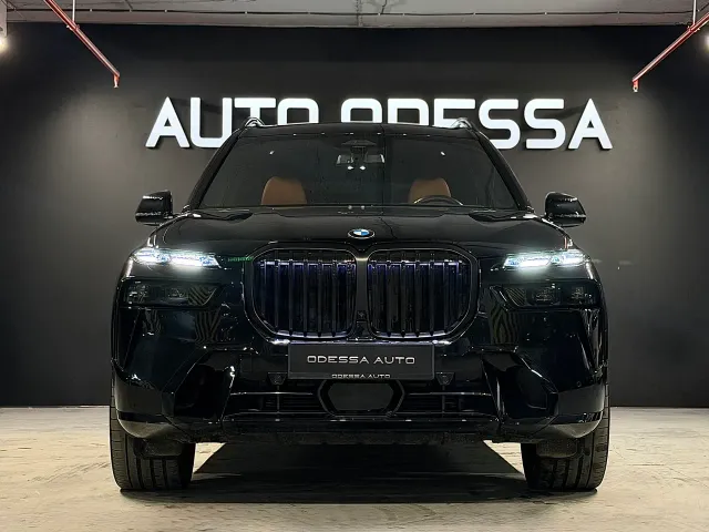 BMW X7 - фото 2