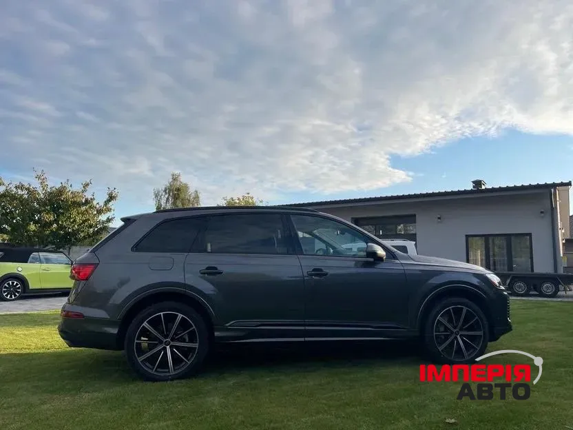 Audi Q7 - фото 5
