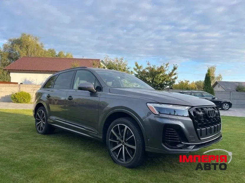 Audi Q7 - фото 4