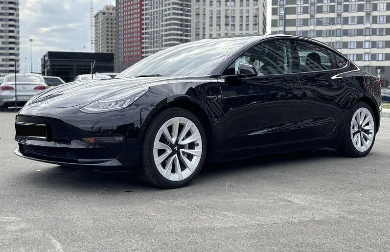 Tesla Model 3 - фото 5