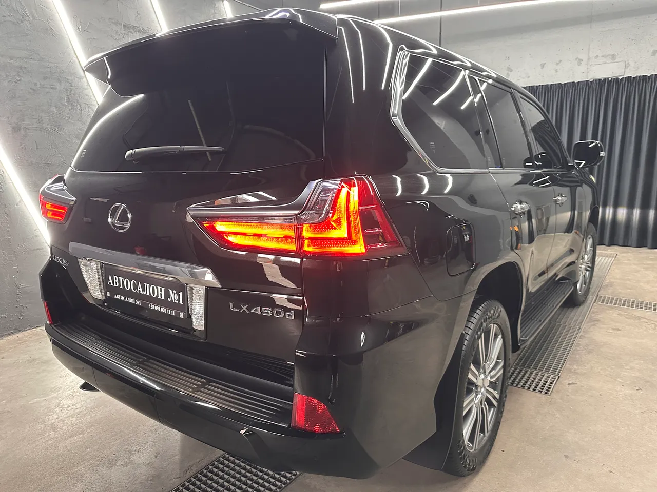 Lexus LX - фото 5