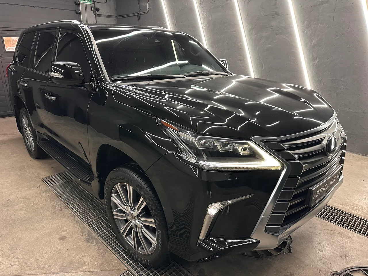 Lexus LX - фото 7