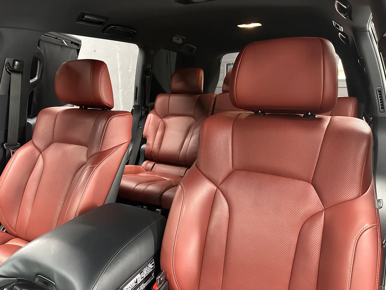 Lexus LX - фото 11