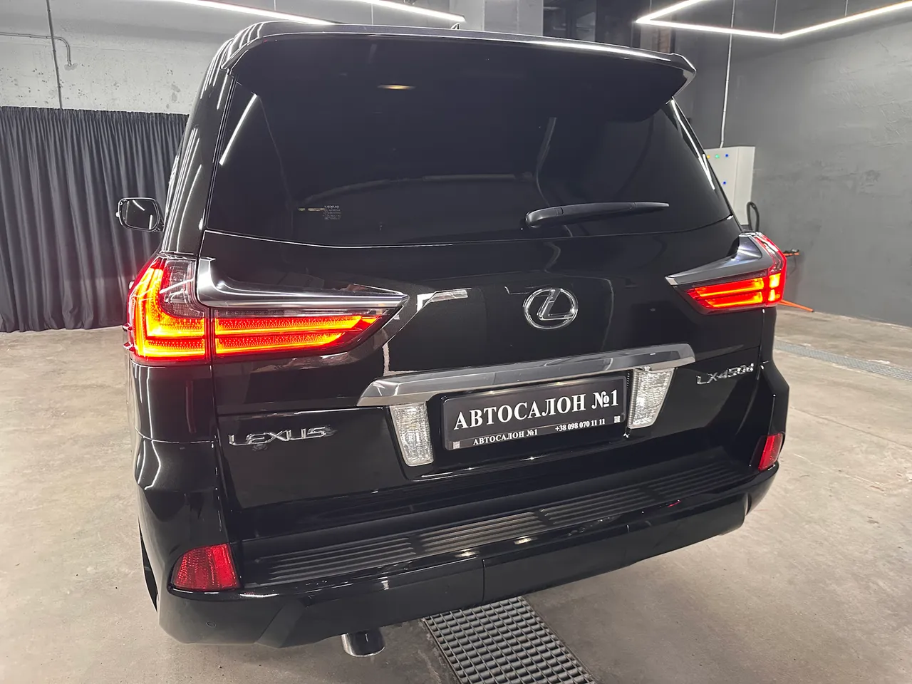 Lexus LX - фото 4