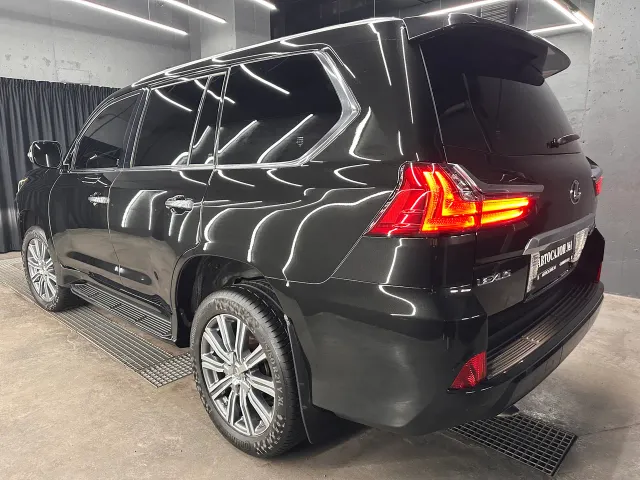 Lexus LX - фото 3