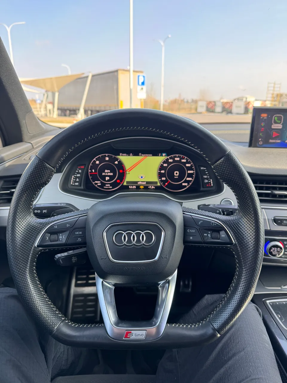 Audi Q7 - фото 20