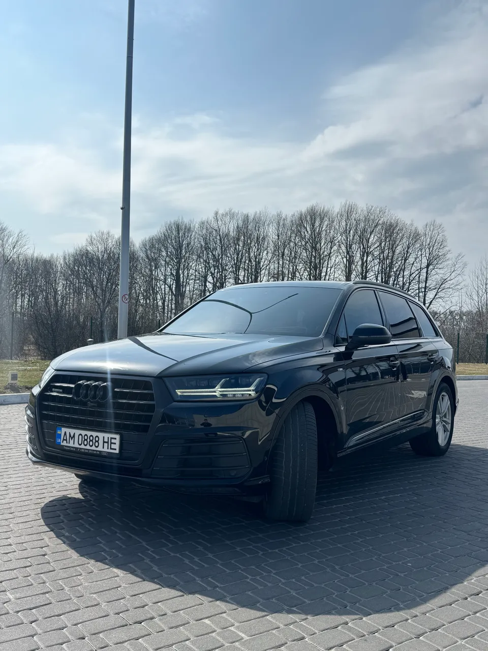 Audi Q7 - фото 4