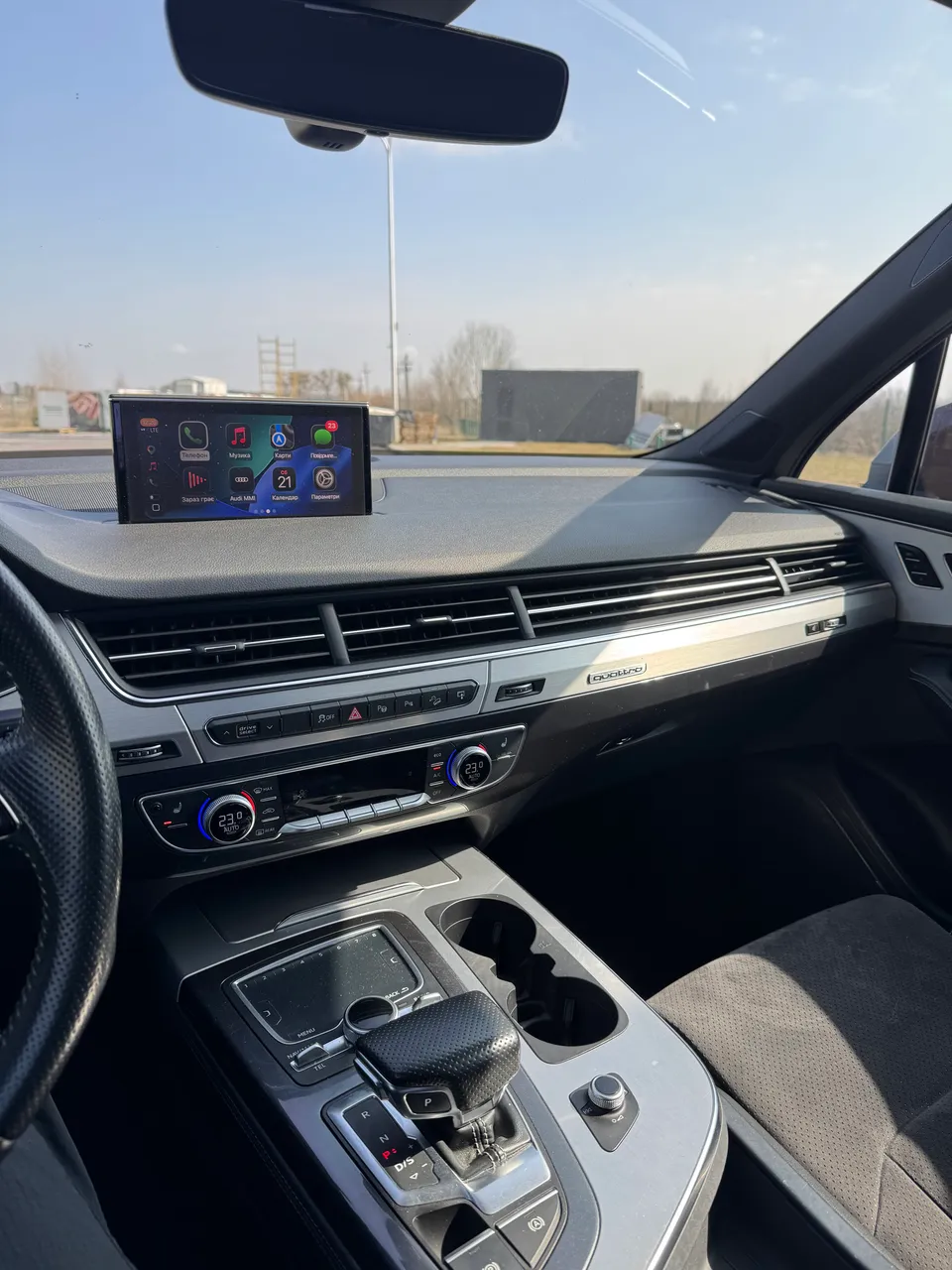 Audi Q7 - фото 21