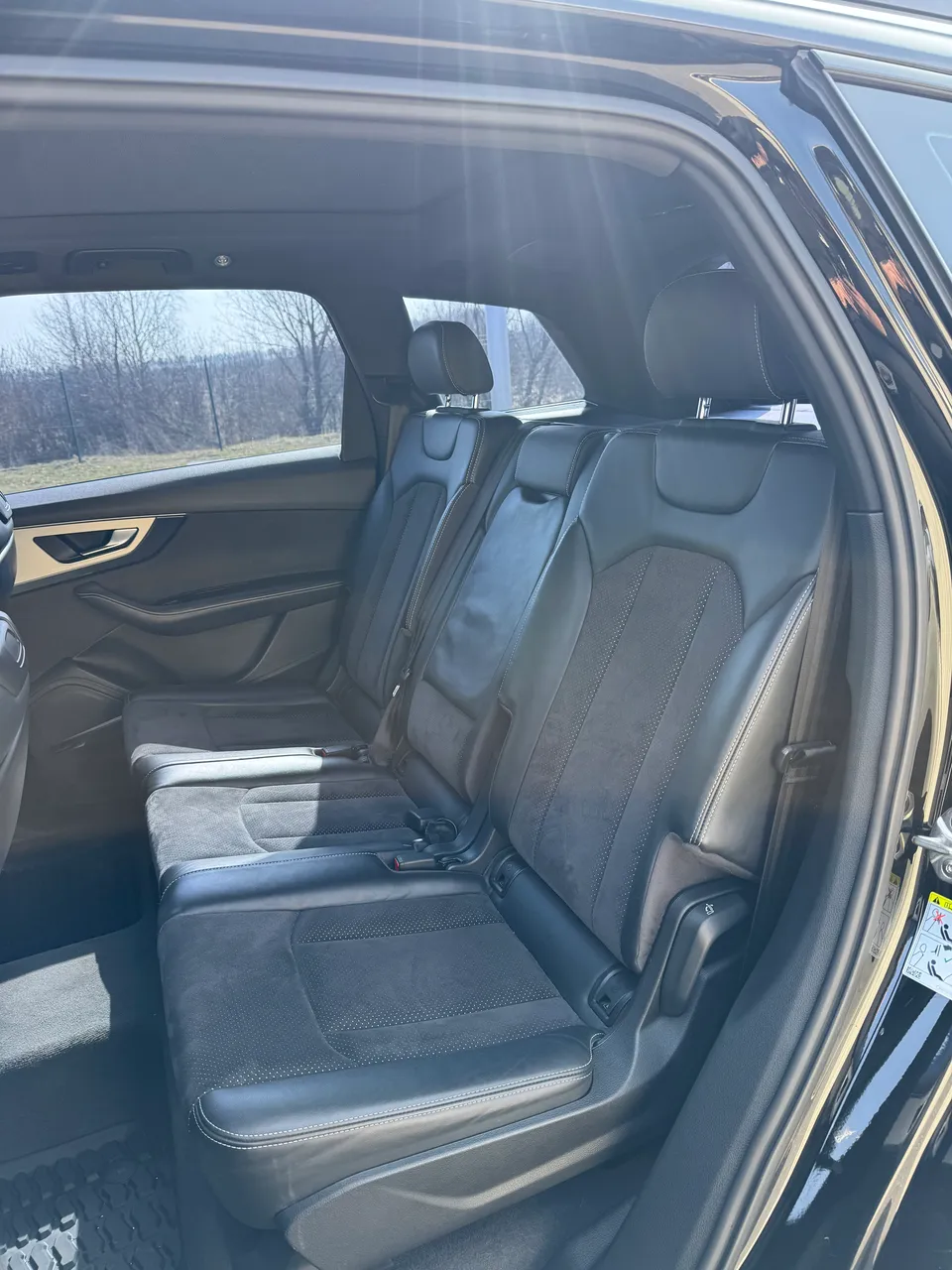 Audi Q7 - фото 17