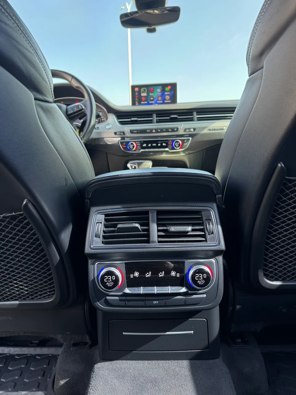 Audi Q7 - фото 19