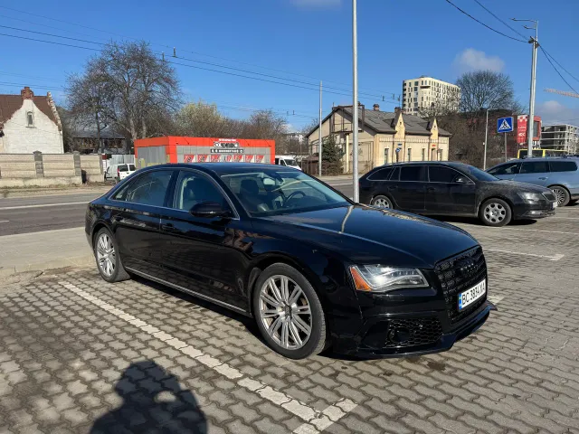 Audi A8 - фото 2