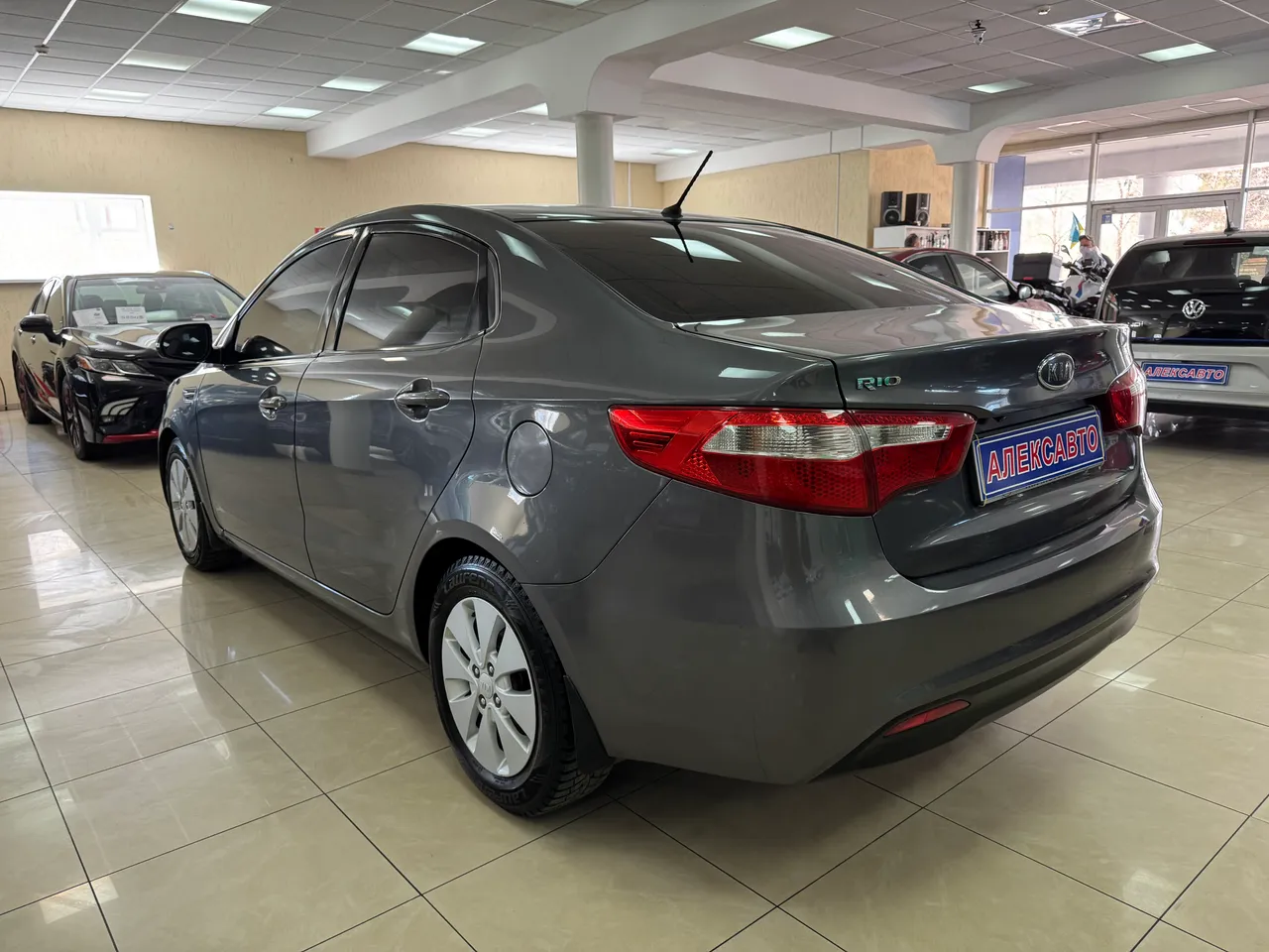 Kia Rio - фото 2