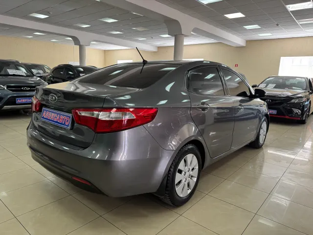 Kia Rio - фото 3