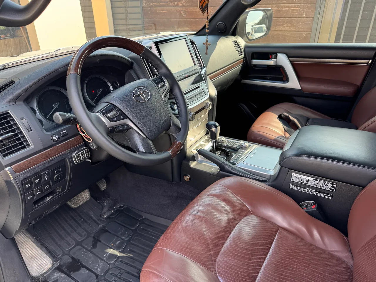 Toyota Land Cruiser - фото 8